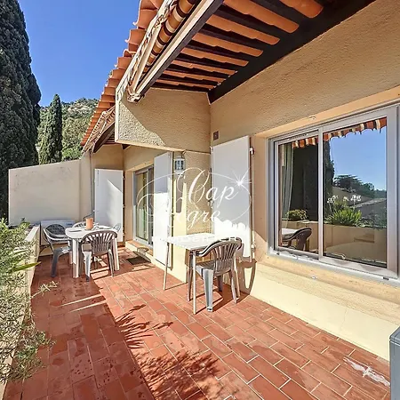 Apartamento T2, 4 Personnes Terrasse Vue Résidence Avec Piscine à Pramousquier - Le Lavandou