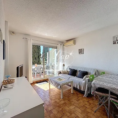 Apartamento T2, 4 Personnes Terrasse Vue Résidence Avec Piscine à Pramousquier - Le Lavandou