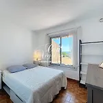 Apartment T2, 4 Personnes Terrasse Vue Avec Piscine A Pramousquier - *