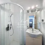 T2, 4 Personnes Terrasse Vue Avec Piscine A Pramousquier - Apartment Le Lavandou