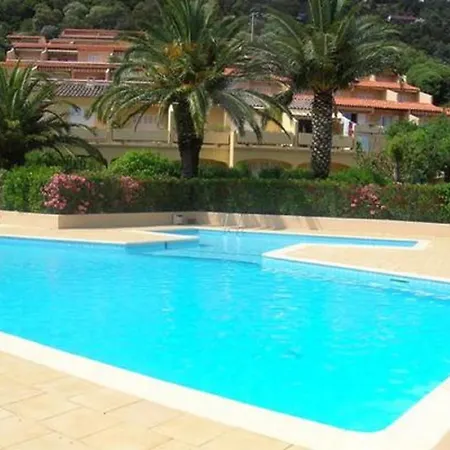 T2, 4 Personnes Terrasse Vue Avec Piscine A Pramousquier -