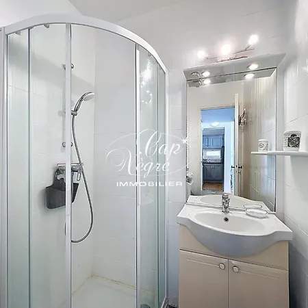 T2, 4 Personnes Terrasse Vue Résidence Avec Piscine à Pramousquier - Apartamento Le Lavandou