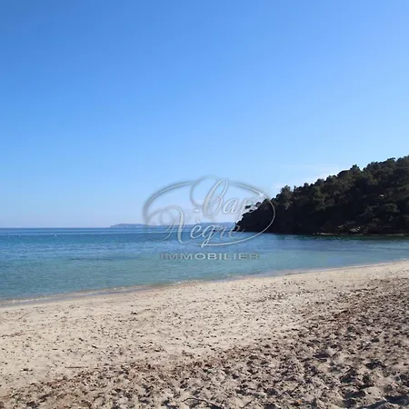 T2, 4 Personnes Terrasse Vue Avec Piscine A Pramousquier - Le Lavandou