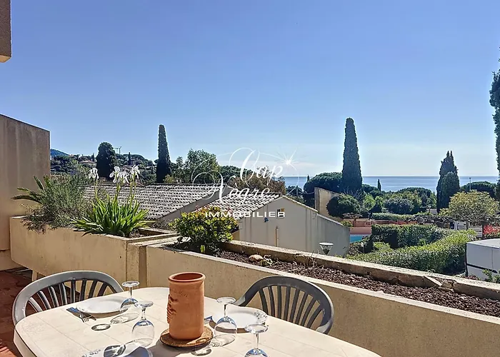 T2, 4 Personnes Terrasse Vue Avec Piscine A Pramousquier - Apartman Le Lavandou