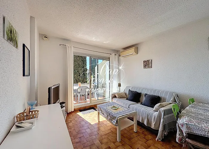 T2, 4 Personnes Terrasse Vue Avec Piscine A Pramousquier - Apartman Le Lavandou