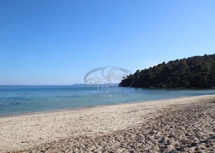 T2, 4 Personnes Terrasse Vue Avec Piscine A Pramousquier - Le Lavandou